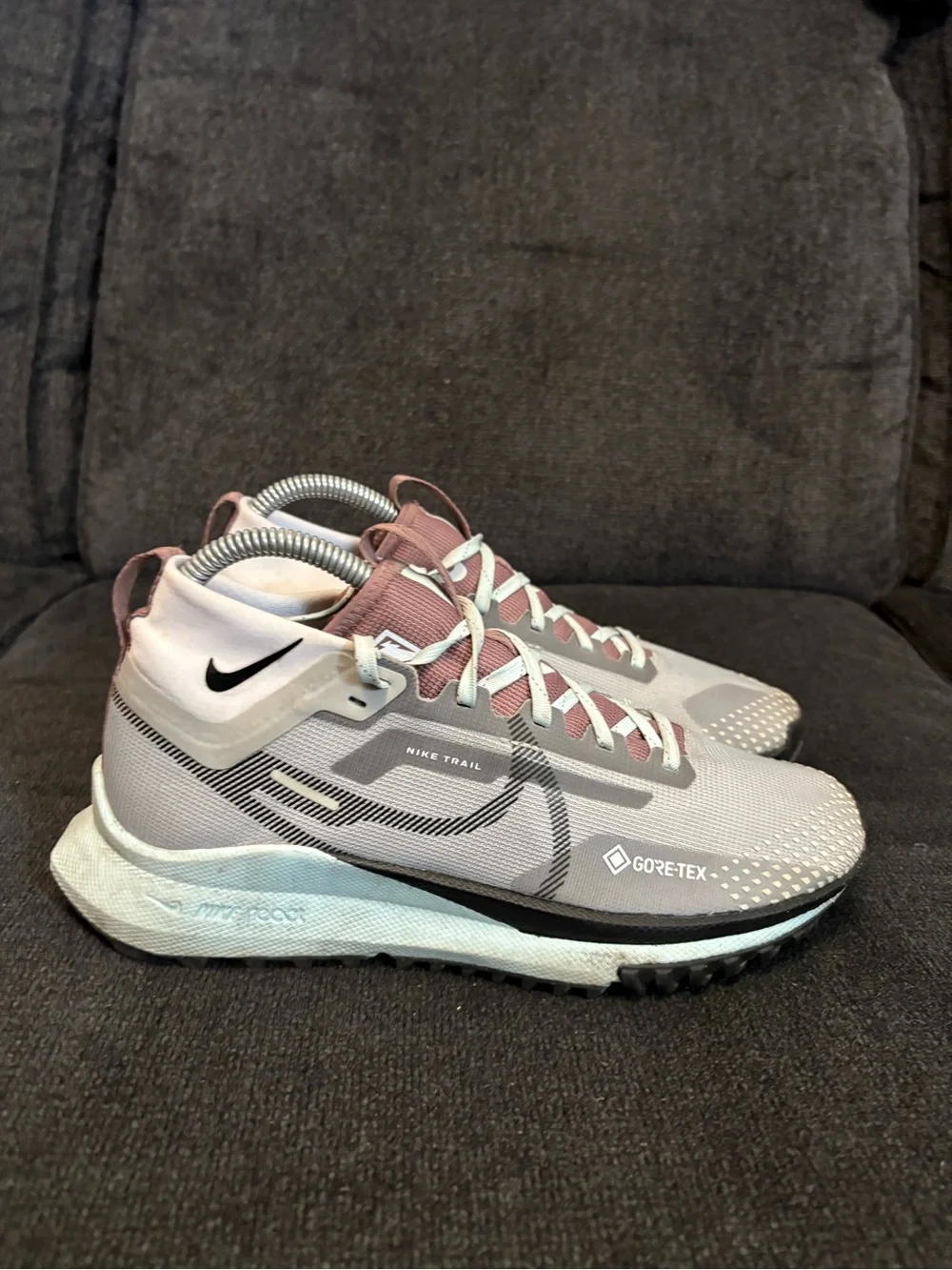 Nike React Pegasus Trail 4 GTX Women's Size 8 Running Shoes Smoke Glacier Blue
